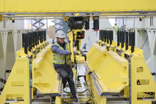 AI霸道的背后 誰在手動支撐著技術服務？